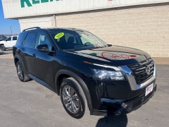 Used 2024  Nissan Pathfinder SV 4WD at Keenan's Cherryland near Holmen&comma; WI