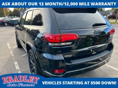Used 2017  Jeep Grand Cherokee 4d SUV 4WD Laredo at Bradley Auto Finance near Hudson&comma; NH