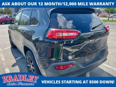 Used 2014  Jeep Cherokee 4d SUV 4WD Latitude V6 at Bradley Auto Finance near Hudson&comma; NH