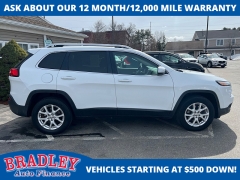 Used 2014  Jeep Cherokee 4d SUV 4WD Latitude V6 at Bradley Auto Finance near Hudson&comma; NH