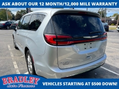 Used 2023  Chrysler Pacifica Touring FWD at Bradley Auto Finance near Hudson&comma; NH