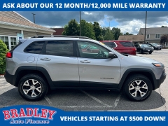Used 2014  Jeep Cherokee 4d SUV 4WD Trailhawk V6 at Bradley Auto Finance near Hudson&comma; NH