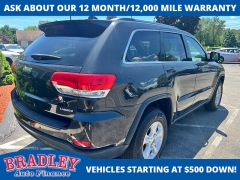 Used 2016  Jeep Grand Cherokee 4d SUV 4WD Laredo at Bradley Auto Finance near Hudson&comma; NH