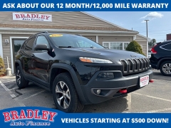  2016 Jeep Cherokee 4d SUV 4WD Trailhawk V6 at Bradley Auto Finance near Hudson&comma; NH