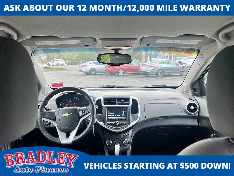 2017 Chevrolet Sonic LT - Photo 7