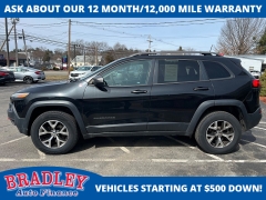 Used 2016  Jeep Cherokee 4d SUV 4WD Trailhawk V6 at Bradley Auto Finance near Hudson&comma; NH
