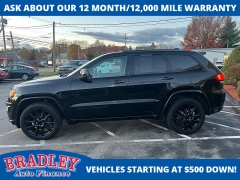 Used 2018  Jeep Grand Cherokee 4d SUV 4WD Laredo at Bradley Auto Finance near Hudson, NH