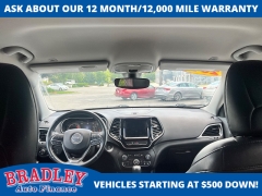 Used 2019  Jeep Cherokee 4d SUV 4WD Limited 3&period;2L at Bradley Auto Finance near Hudson&comma; NH