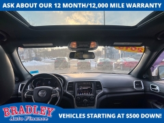 Used 2015  Jeep Grand Cherokee 4d SUV 4WD Laredo Altitude at Bradley Auto Finance near Hudson&comma; NH