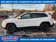 Used 2016  Jeep Cherokee 4d SUV 4WD Latitude at Bradley Auto Finance near Hudson&comma; NH