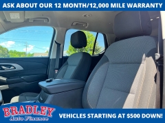 Used 2021  Chevrolet Traverse AWD 4dr LT Cloth w&sol;1LT at Bradley Auto Finance near Hudson&comma; NH
