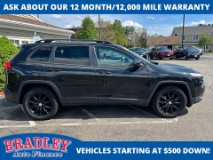 Used 2014  Jeep Cherokee 4d SUV 4WD Latitude V6 at Bradley Auto Finance near Hudson&comma; NH