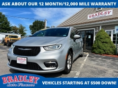 Used 2023  Chrysler Pacifica Touring FWD at Bradley Auto Finance near Hudson&comma; NH