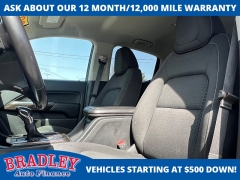 Used 2022  GMC Canyon 4WD Crew Cab 128" Elevation at Bradley Auto Finance near Hudson&comma; NH