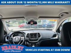Used 2014  Jeep Cherokee 4d SUV 4WD Trailhawk V6 at Bradley Auto Finance near Hudson&comma; NH