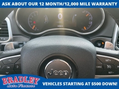 Used 2015  Jeep Grand Cherokee 4d SUV 4WD Laredo Altitude at Bradley Auto Finance near Hudson&comma; NH