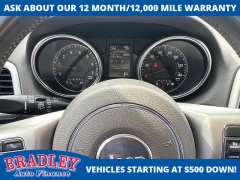 Used 2012  Jeep Grand Cherokee 4d SUV 4WD Laredo at Bradley Auto Finance near Hudson&comma; NH