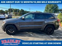Used 2019  Jeep Grand Cherokee 4d SUV 4WD Laredo at Bradley Auto Finance near Hudson&comma; NH
