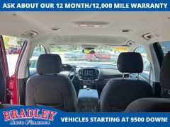 Used 2021  Chevrolet Traverse AWD 4dr LT Cloth w&sol;1LT at Bradley Auto Finance near Hudson&comma; NH