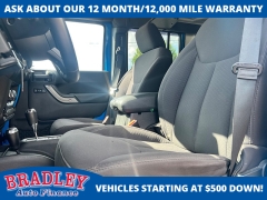 Used 2015  Jeep Wrangler Unlimited 4WD 4dr Sport at Bradley Auto Finance near Hudson&comma; NH