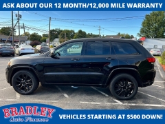 Used 2017  Jeep Grand Cherokee 4d SUV 4WD Laredo at Bradley Auto Finance near Hudson&comma; NH