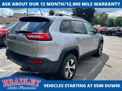 Used 2014  Jeep Cherokee 4d SUV 4WD Trailhawk V6 at Bradley Auto Finance near Hudson&comma; NH