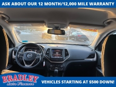 Used 2016  Jeep Cherokee 4d SUV 4WD Latitude at Bradley Auto Finance near Hudson&comma; NH