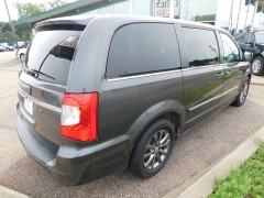 Used 2015 Chrysler Town & Country 4d Wagon S at Cities Auto Sales near Crystal, MN