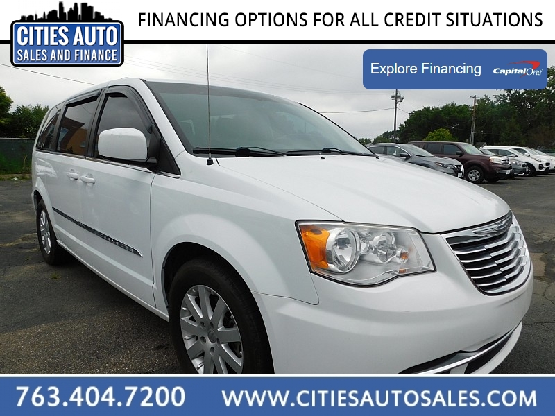 Used 2016  Chrysler Town & Country 4d Wagon Touring at Cities Auto Sales near Crystal, MN