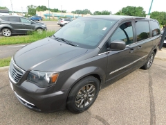 Used 2015 Chrysler Town & Country 4d Wagon S at Cities Auto Sales near Crystal, MN