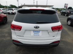 Used 2017 Kia Sorento 4d SUV AWD LX at Cities Auto Sales near Crystal, MN
