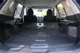 Used 2015  Nissan Rogue 4d SUV AWD SV at Warner Motors near East Orange&comma; NJ