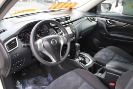 Used 2015  Nissan Rogue 4d SUV AWD SV at Warner Motors near East Orange&comma; NJ