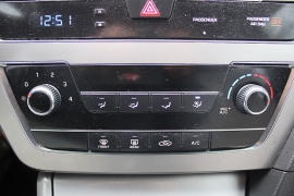 Used 2015  Hyundai Sonata 4d Sedan SE at Warner Motors near East Orange&comma; NJ