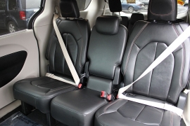 Used 2017  Chrysler Pacifica 4d Wagon Touring-L at Warner Motors near East Orange&comma; NJ