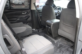 Used 2018  Chevrolet Traverse 4d SUV FWD LT Cloth w&sol;1LT at Warner Motors near East Orange&comma; NJ