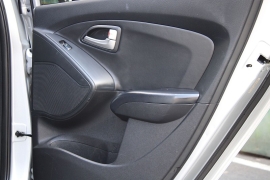 Used 2012  Hyundai Tucson 4d SUV AWD GLS at Warner Motors near East Orange&comma; NJ