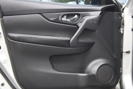 Used 2017  Nissan Rogue 4d SUV AWD SL at Warner Motors near East Orange&comma; NJ