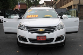Used 2017 Chevrolet Traverse 4d SUV AWD LT w/1LT at Warner Motors near East Orange, NJ