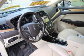 Used 2016  Lincoln MKC 4d SUV AWD Select at Warner Motors near East Orange, NJ