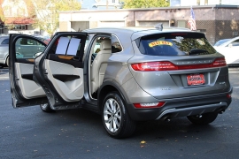 Used 2016  Lincoln MKC 4d SUV AWD Select at Warner Motors near East Orange, NJ