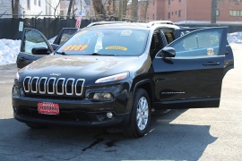 Used 2014  Jeep Cherokee 4d SUV FWD Latitude at Warner Motors near East Orange&comma; NJ
