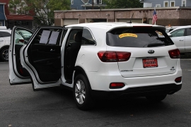 Used 2020  Kia Sorento 4d SUV FWD L at Warner Motors near East Orange&comma; NJ