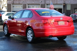 Used 2012  Volkswagen Jetta 4d Sedan SE Auto&sol;PZEV at Warner Motors near East Orange&comma; NJ