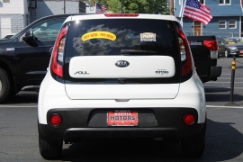 Used 2017  Kia Soul 4d Hatchback Auto at Warner Motors near East Orange&comma; NJ