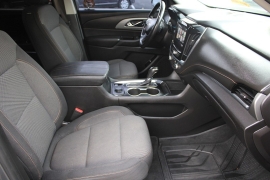 Used 2018  Chevrolet Traverse 4d SUV FWD LT Cloth w&sol;1LT at Warner Motors near East Orange&comma; NJ