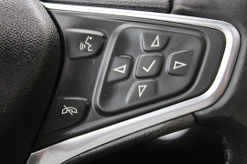 Used 2018  Chevrolet Equinox 4d SUV FWD LT w&sol;1LT at Warner Motors near East Orange&comma; NJ