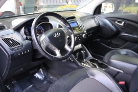 Used 2012  Hyundai Tucson 4d SUV AWD GLS at Warner Motors near East Orange&comma; NJ