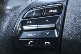 Used 2020  Hyundai Elantra 4d Sedan SEL at Warner Motors near East Orange&comma; NJ