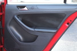 Used 2012  Volkswagen Jetta 4d Sedan SE Auto&sol;PZEV at Warner Motors near East Orange&comma; NJ